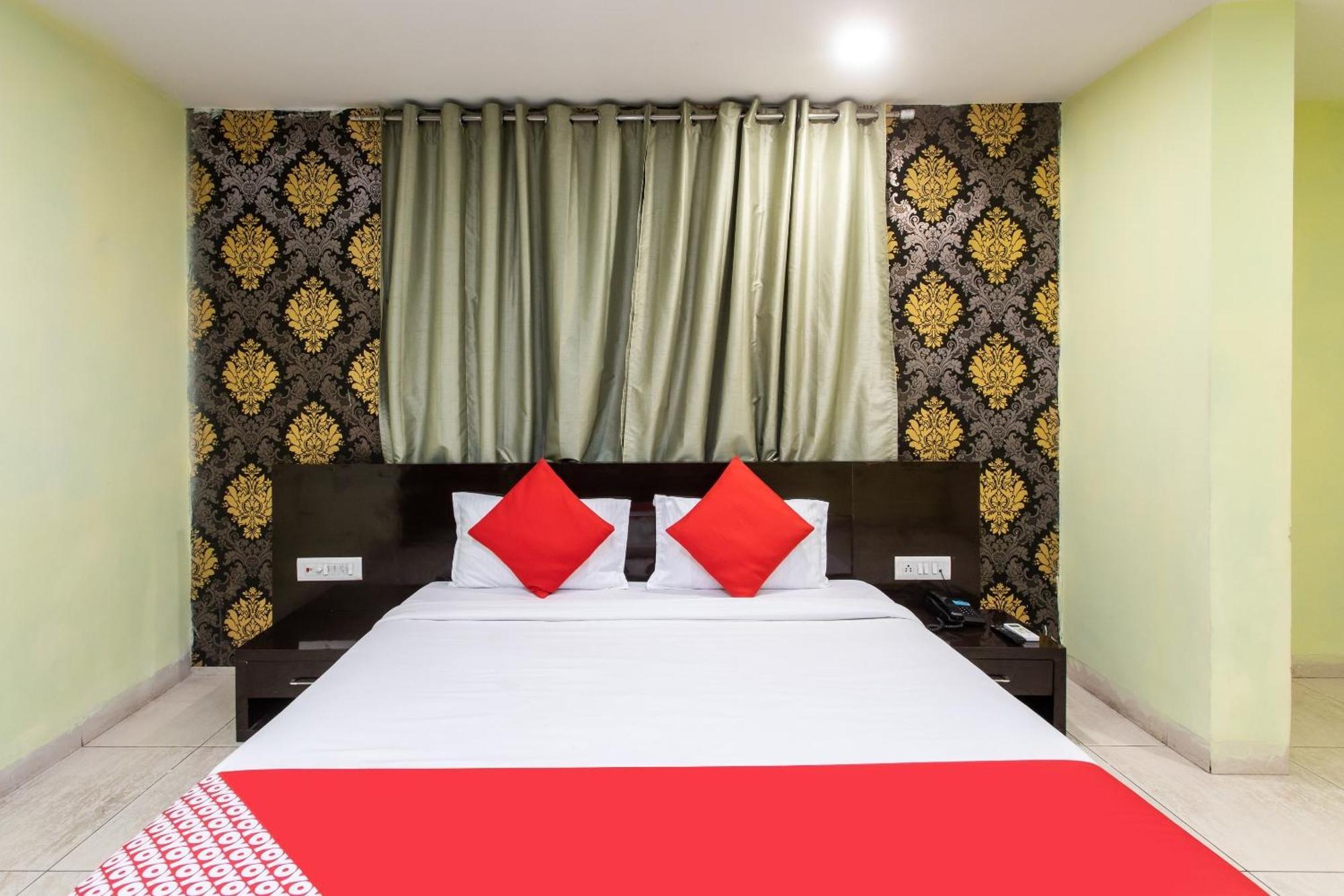 Capital O Swan Paradise Indore Exterior photo