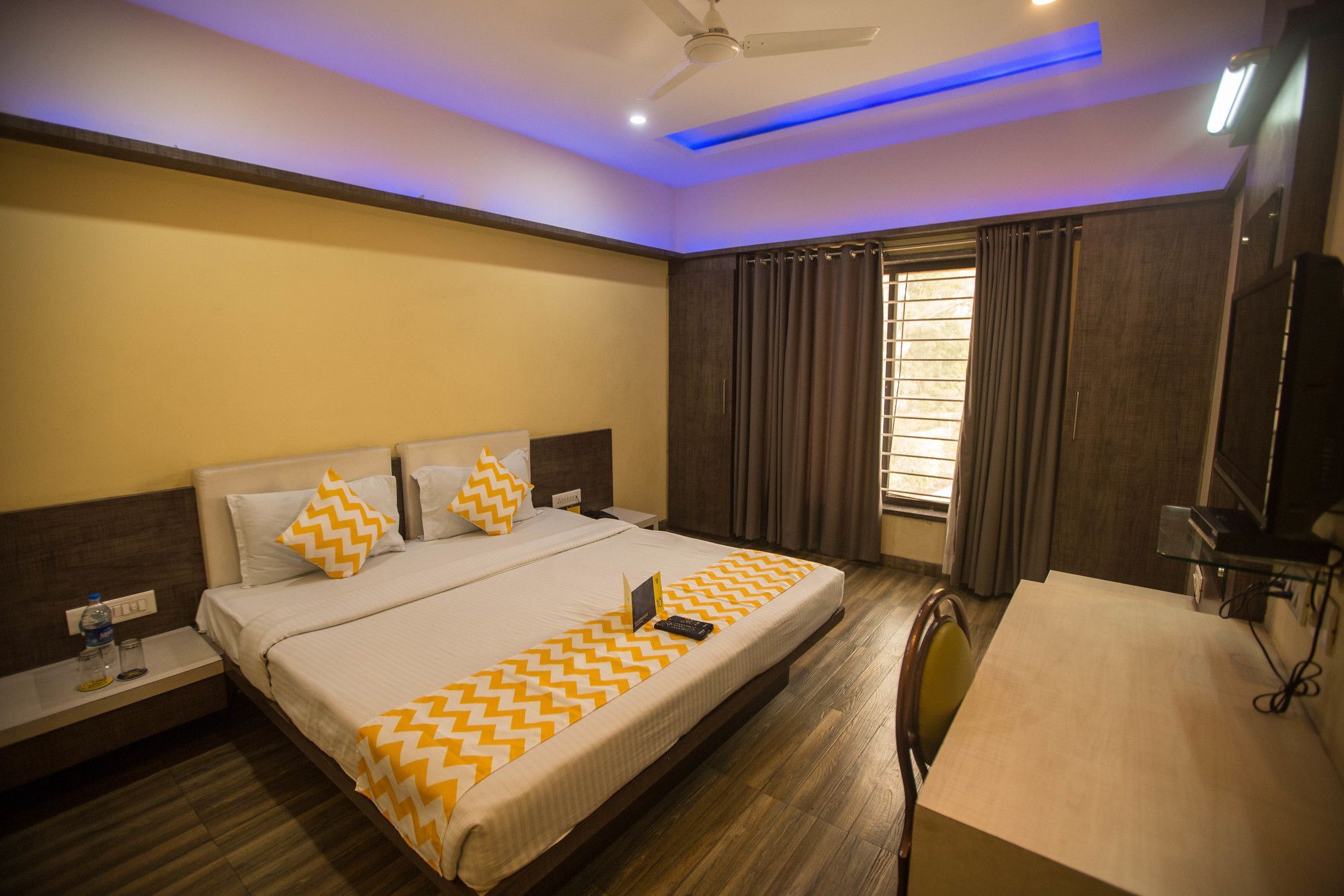 Capital O Swan Paradise Indore Exterior photo